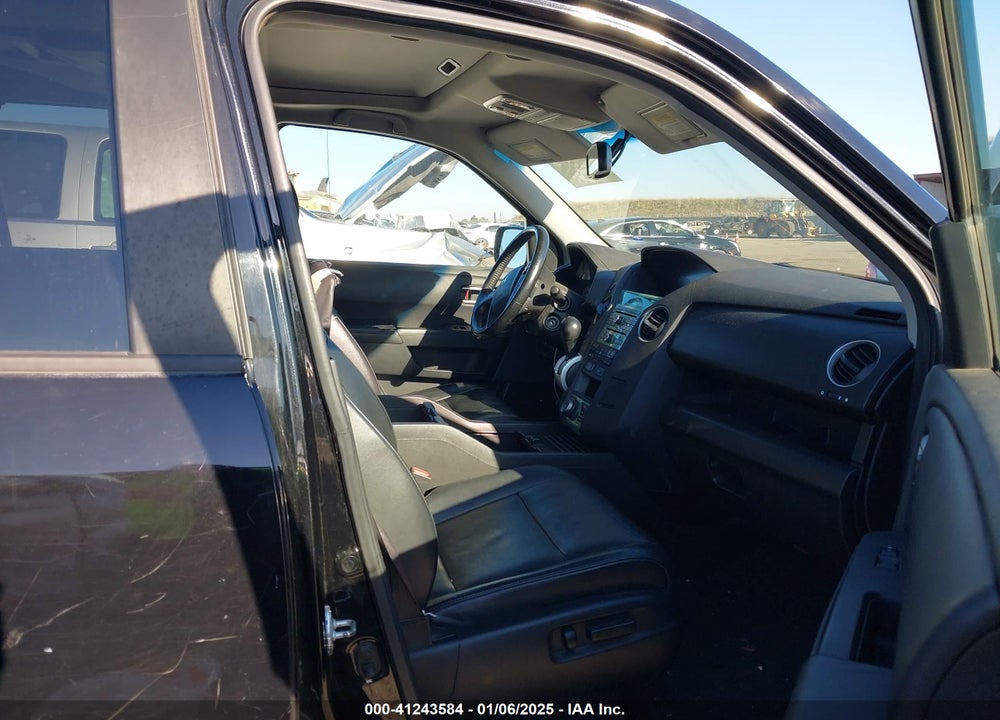 2010 HONDA PILOT TOURING VIN: 5FNYF4H90AB005553