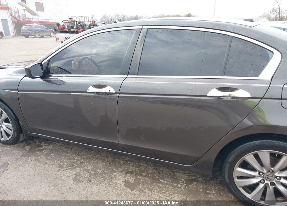 2011 HONDA ACCORD 2.4 EX-L VIN: 1HGCP2F88BA033568