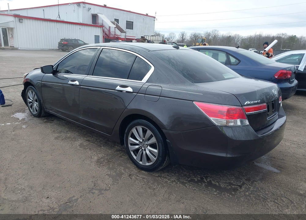 2011 HONDA ACCORD 2.4 EX-L VIN: 1HGCP2F88BA033568