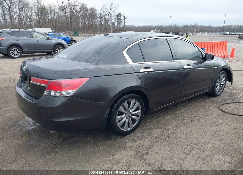 2011 HONDA ACCORD 2.4 EX-L VIN: 1HGCP2F88BA033568