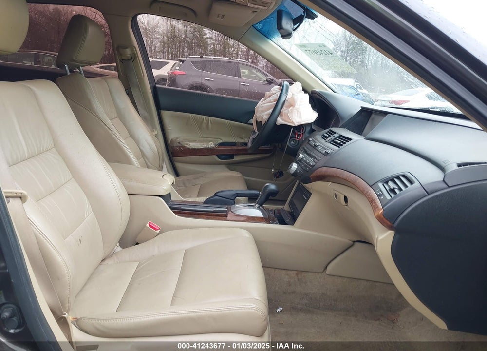 2011 HONDA ACCORD 2.4 EX-L VIN: 1HGCP2F88BA033568
