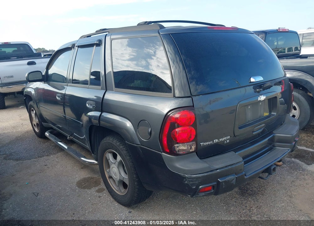 2007 CHEVROLET TRAILBLAZER LS VIN: 1GNDS13S672174269