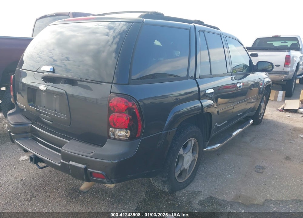 2007 CHEVROLET TRAILBLAZER LS VIN: 1GNDS13S672174269
