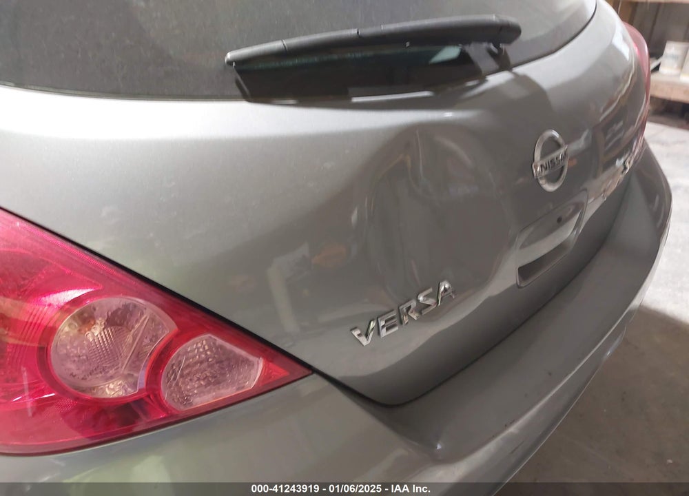 2008 NISSAN VERSA 1.8SL VIN: 3N1BC13E98L453385