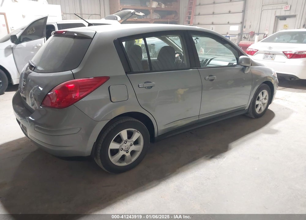 2008 NISSAN VERSA 1.8SL VIN: 3N1BC13E98L453385