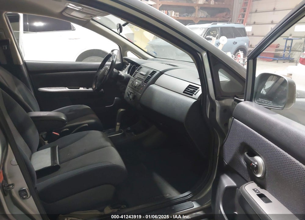 2008 NISSAN VERSA 1.8SL VIN: 3N1BC13E98L453385