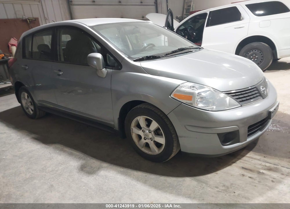 2008 NISSAN VERSA 1.8SL VIN: 3N1BC13E98L453385