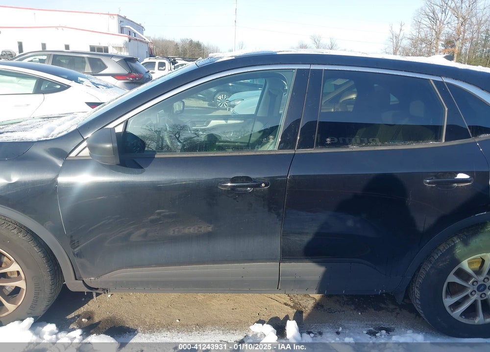 2022 FORD ESCAPE SE VIN: 1FMCU9G60NUA61361