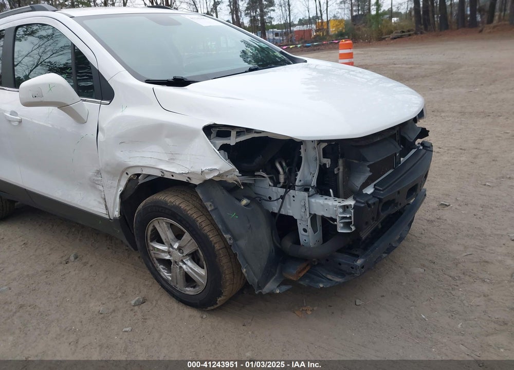 2019 CHEVROLET TRAX LT VIN: 3GNCJPSB2KL212672