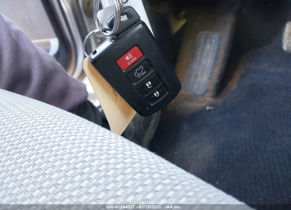 2018 TOYOTA RAV4 VIN: JTMWFREV5JJ204807