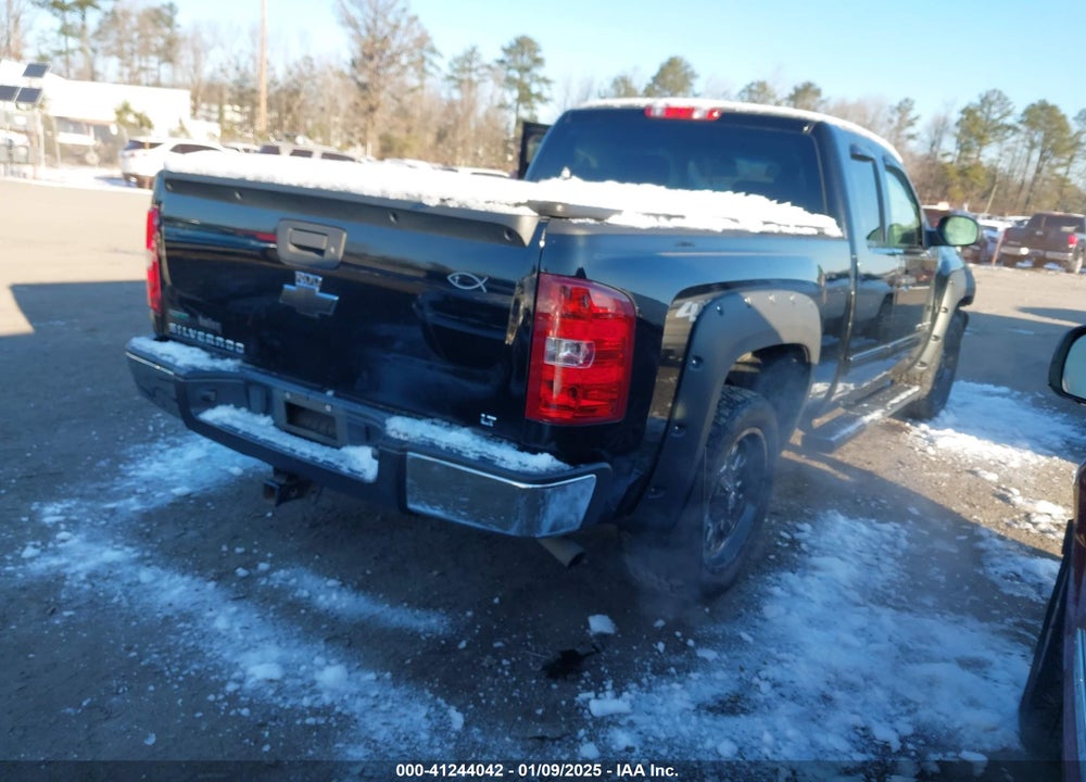 2011 CHEVROLET SILVERADO 1500 LT VIN: 1GCRKSE30BZ363722