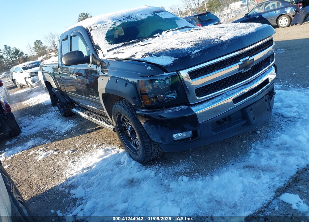 2011 CHEVROLET SILVERADO 1500 LT VIN: 1GCRKSE30BZ363722