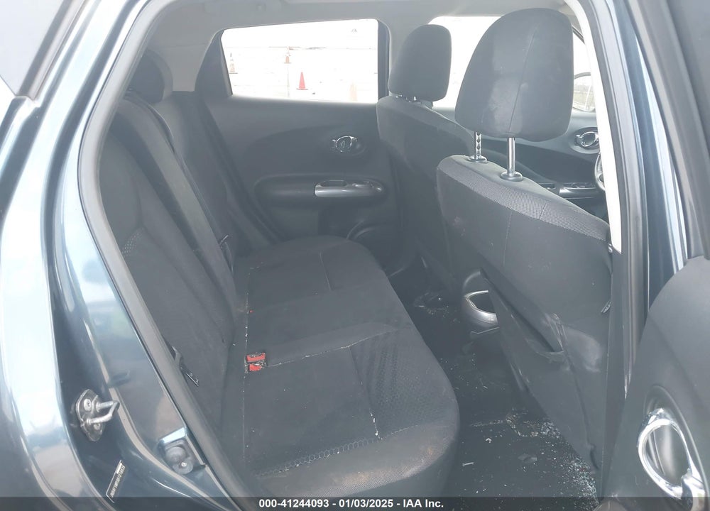 2011 NISSAN JUKE SV VIN: JN8AF5MR9BT018835