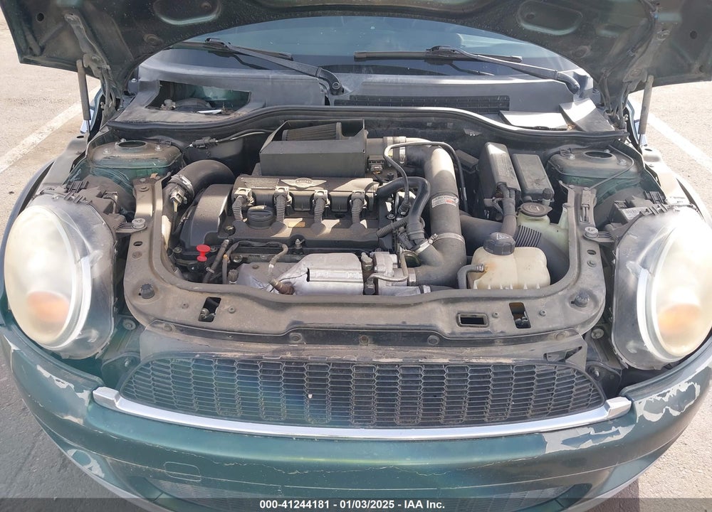 2008 MINI COOPER S VIN: WMWMF73598TT89034