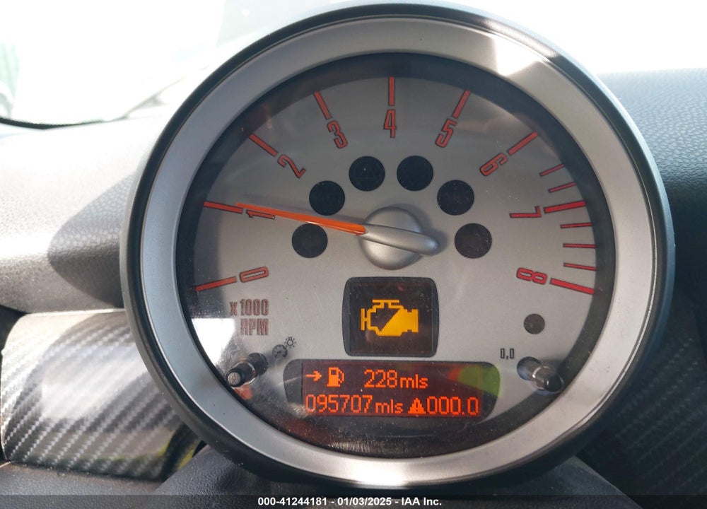 2008 MINI COOPER S VIN: WMWMF73598TT89034