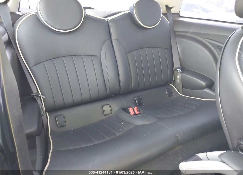 2008 MINI COOPER S VIN: WMWMF73598TT89034