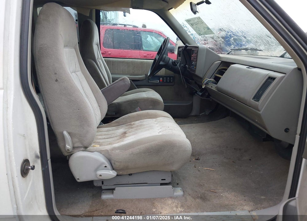 1994 CHEVROLET GMT-400 C1500 VIN: 2GCEC19K1R1142334