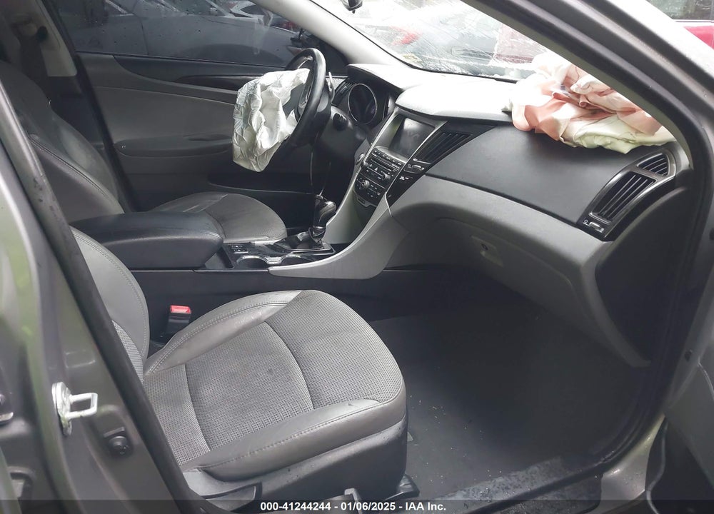 2014 HYUNDAI SONATA SE VIN: 5NPEC4ACXEH825499