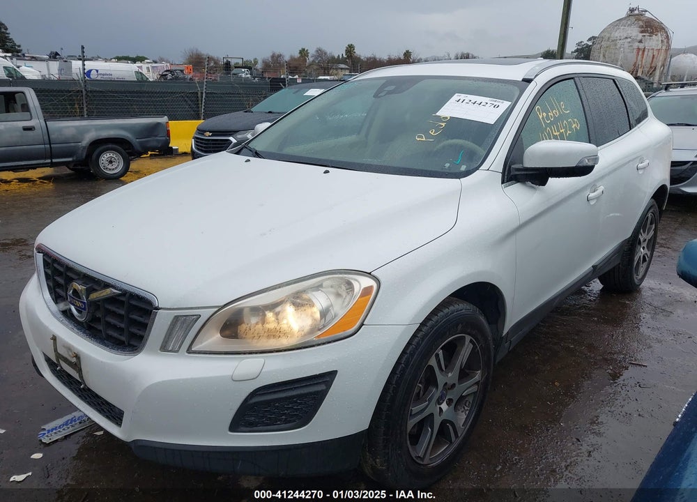 2012 VOLVO XC60 T6/T6 PLATINUM/T6 PREMIER PLUS/T6 R-DESIGN/T6 R-DESIGN PLATINUM/T6 R-DESIGN PREMIER PLUS VIN: YV4902DZ5C2310825