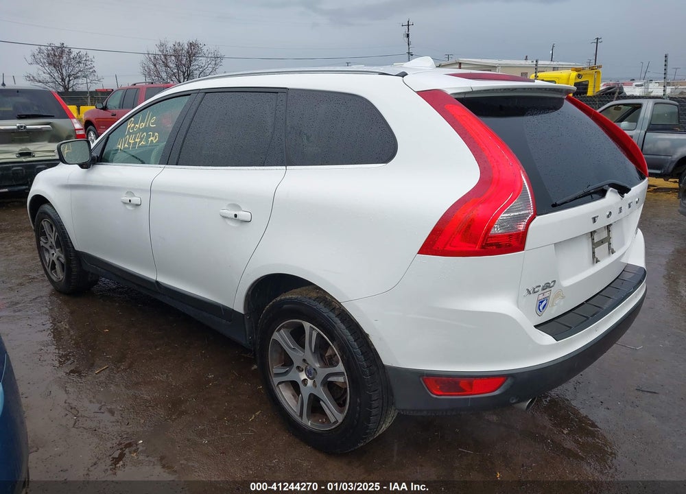 2012 VOLVO XC60 T6/T6 PLATINUM/T6 PREMIER PLUS/T6 R-DESIGN/T6 R-DESIGN PLATINUM/T6 R-DESIGN PREMIER PLUS VIN: YV4902DZ5C2310825