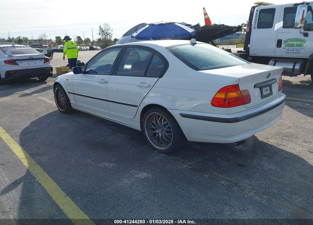 2005 BMW 325I VIN: WBAET37425NJ89474