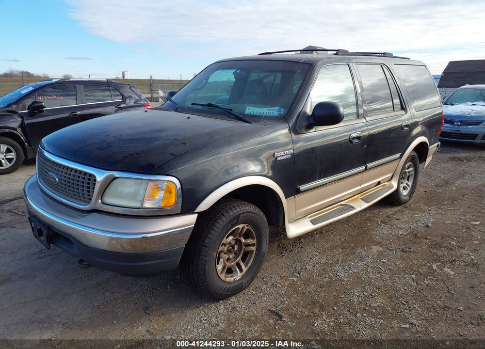 2000 FORD EXPEDITION XLT VIN: 1FMPU16L9YLA65218