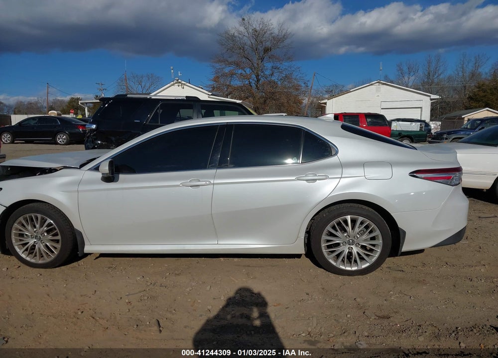 2019 TOYOTA CAMRY VIN: 4T1B11HK3KU719915