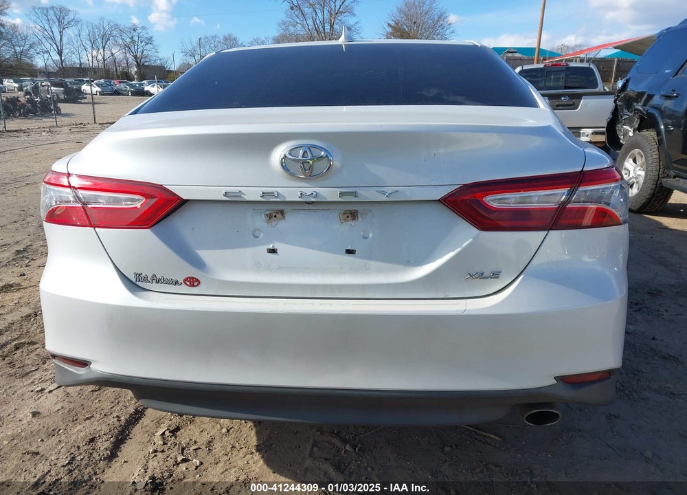 2019 TOYOTA CAMRY VIN: 4T1B11HK3KU719915