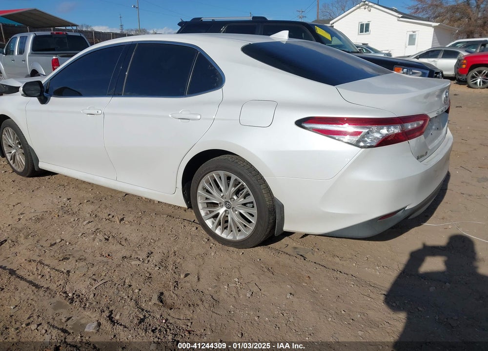 2019 TOYOTA CAMRY VIN: 4T1B11HK3KU719915