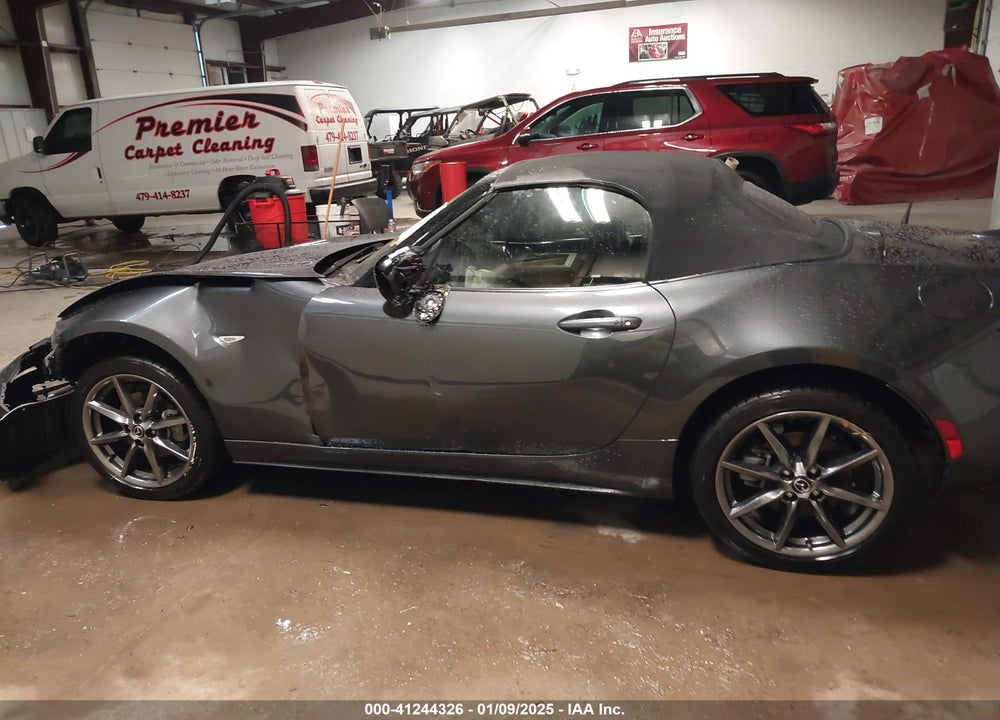 2017 MAZDA MX-5 MIATA GRAND TOURING VIN: JM1NDAD75H0124140