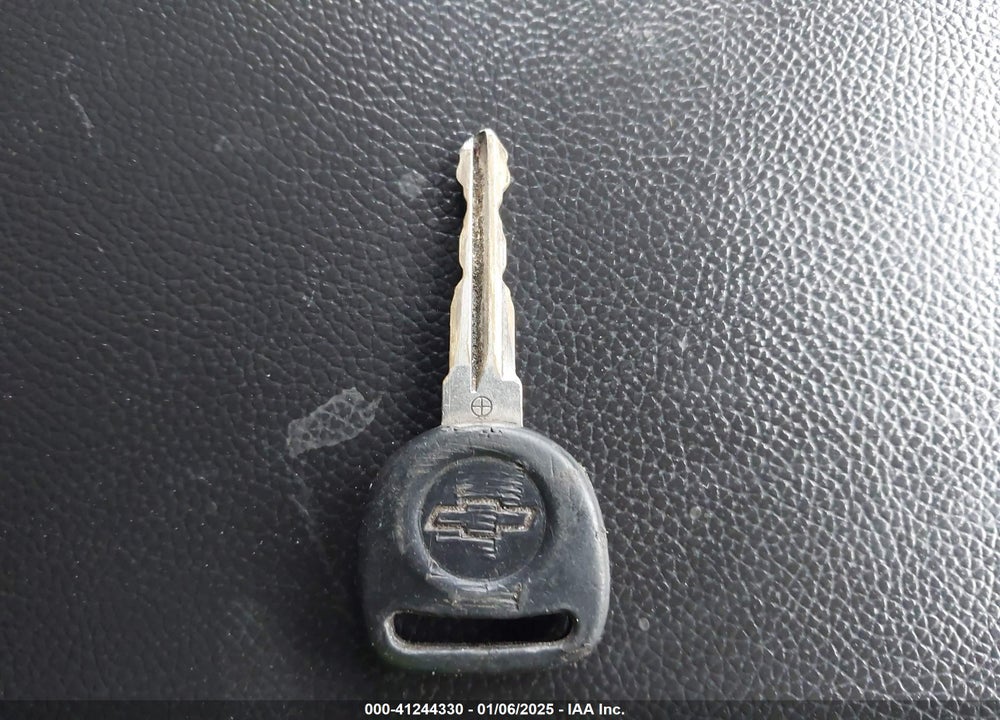 2008 CHEVROLET TAHOE LS VIN: 1GNFK13068R135925