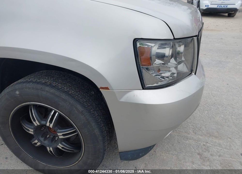 2008 CHEVROLET TAHOE LS VIN: 1GNFK13068R135925