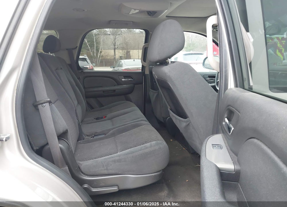 2008 CHEVROLET TAHOE LS VIN: 1GNFK13068R135925
