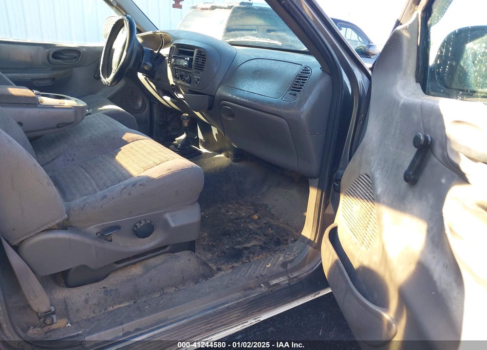 2002 FORD F150 VIN: 1FTRF18W02NB20620
