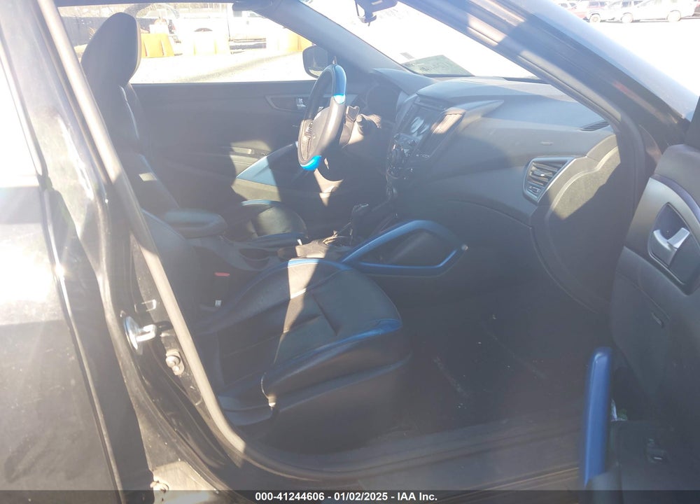 2013 HYUNDAI VELOSTER VIN: KMHTC6AE5DU142808