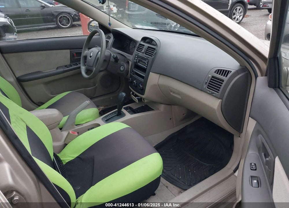 2004 KIA SPECTRA EX/LX VIN: KNAFE121445047190
