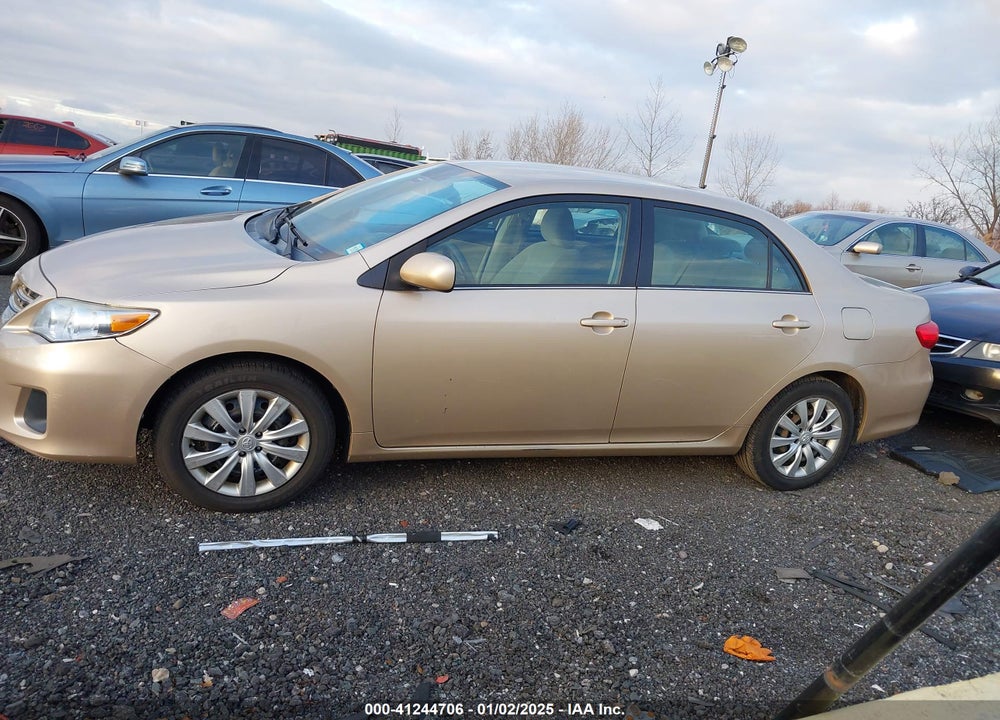 2013 TOYOTA COROLLA LE VIN: 2T1BU4EE7DC987961
