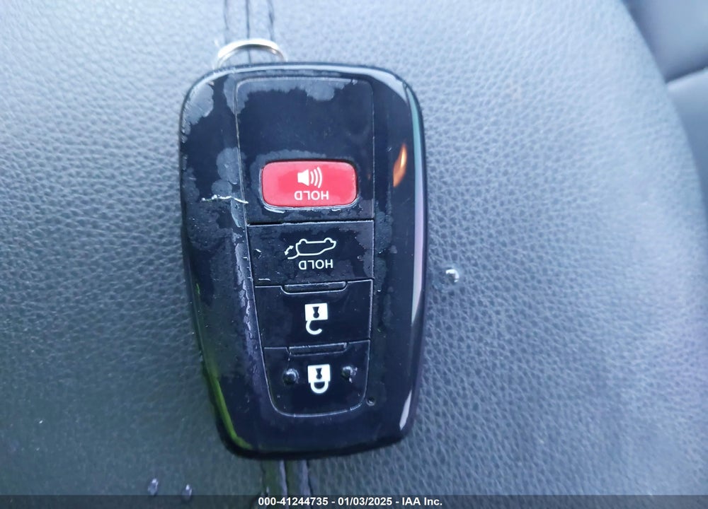 2019 TOYOTA RAV4 XLE PREMIUM VIN: JTMC1RFV9KD040574