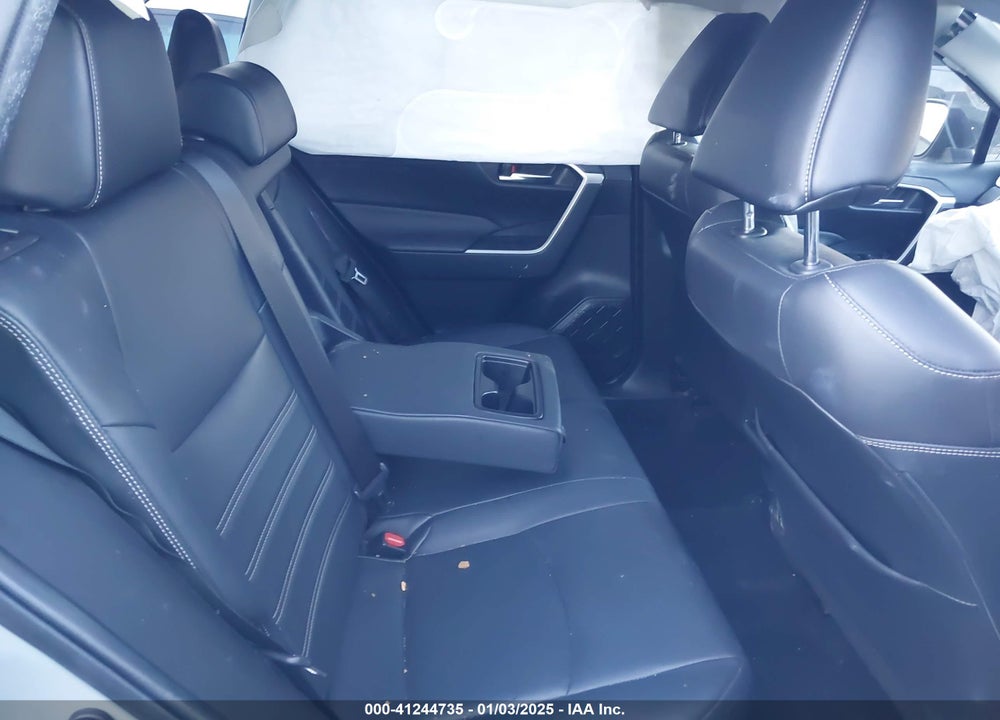 2019 TOYOTA RAV4 XLE PREMIUM VIN: JTMC1RFV9KD040574