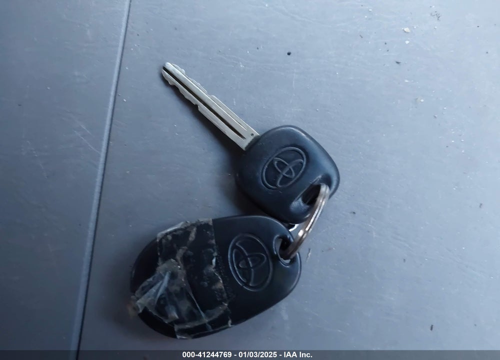 2008 TOYOTA SIENNA LE VIN: 5TDZK23C58S114085