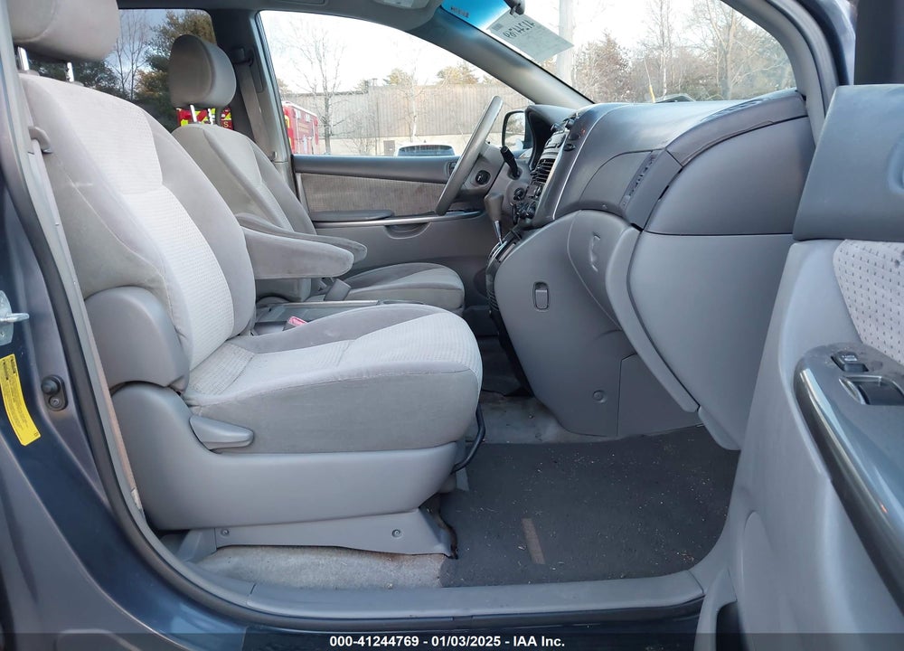 2008 TOYOTA SIENNA LE VIN: 5TDZK23C58S114085