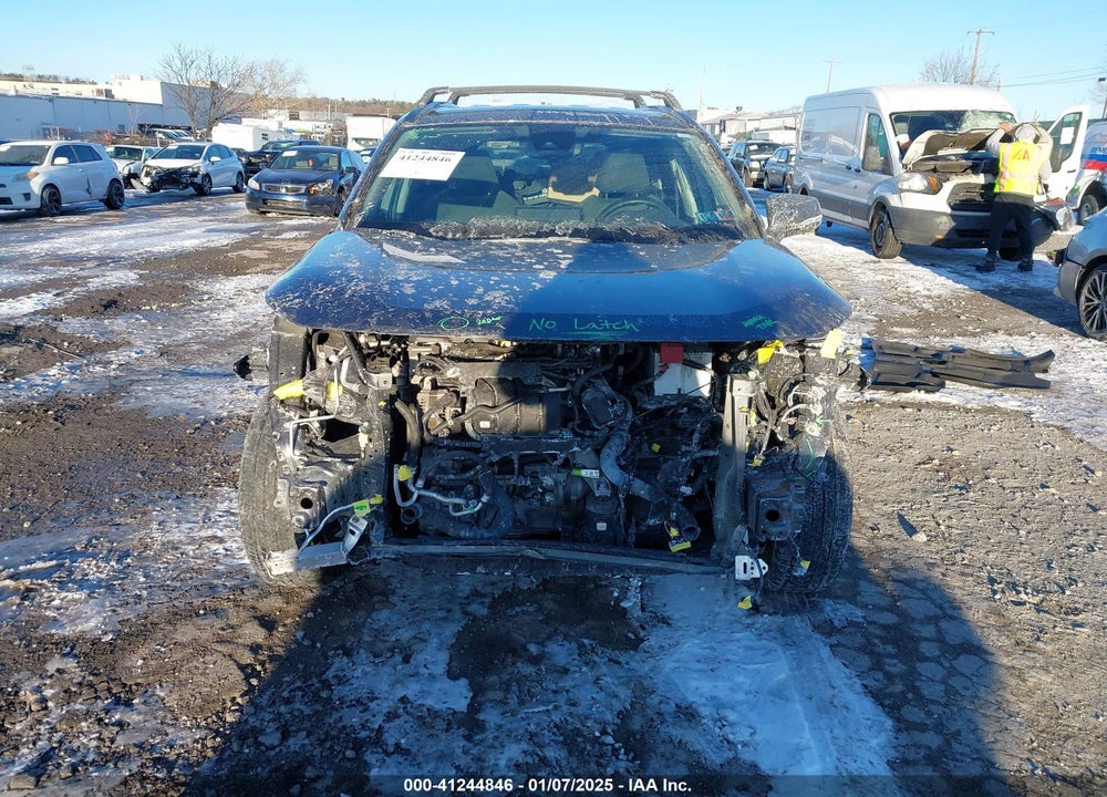2022 TOYOTA RAV4 XLE VIN: 2T3P1RFV2NC270287