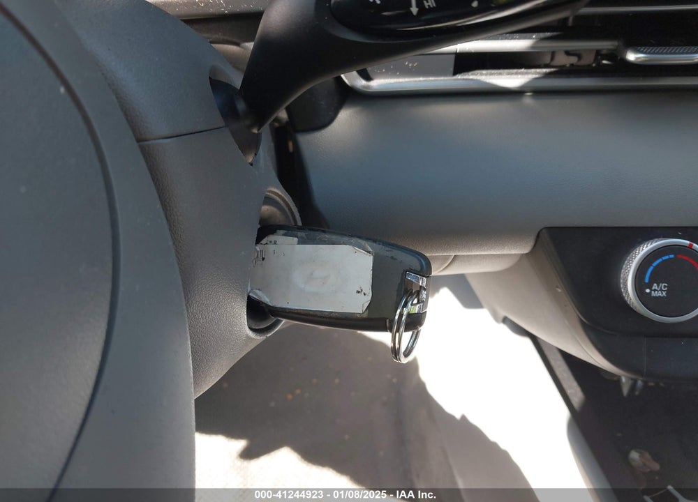 2021 HYUNDAI ELANTRA VIN: 5NPLL4AG2MH041665