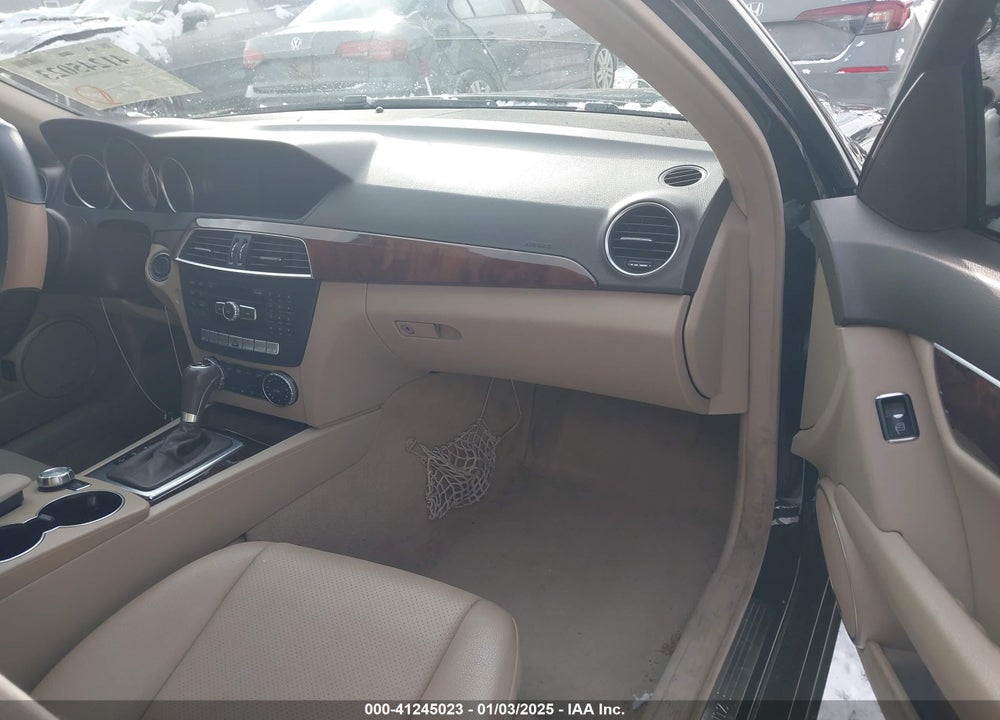 2014 MERCEDES-BENZ C 300 LUXURY 4MATIC/SPORT 4MATIC VIN: WDDGF8AB8ER307274