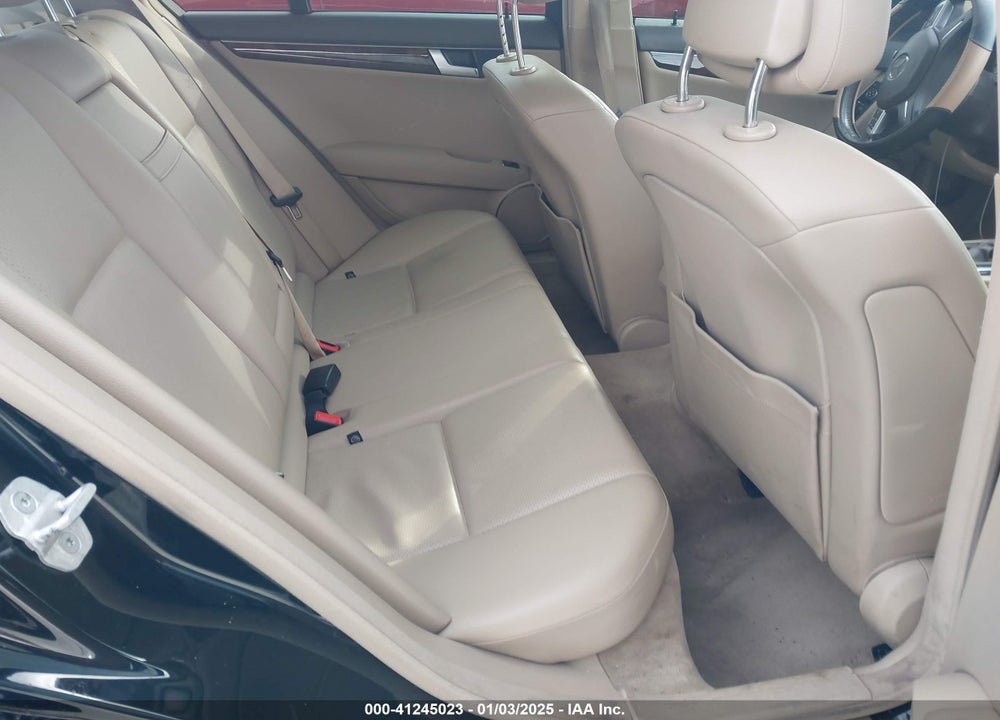 2014 MERCEDES-BENZ C 300 LUXURY 4MATIC/SPORT 4MATIC VIN: WDDGF8AB8ER307274