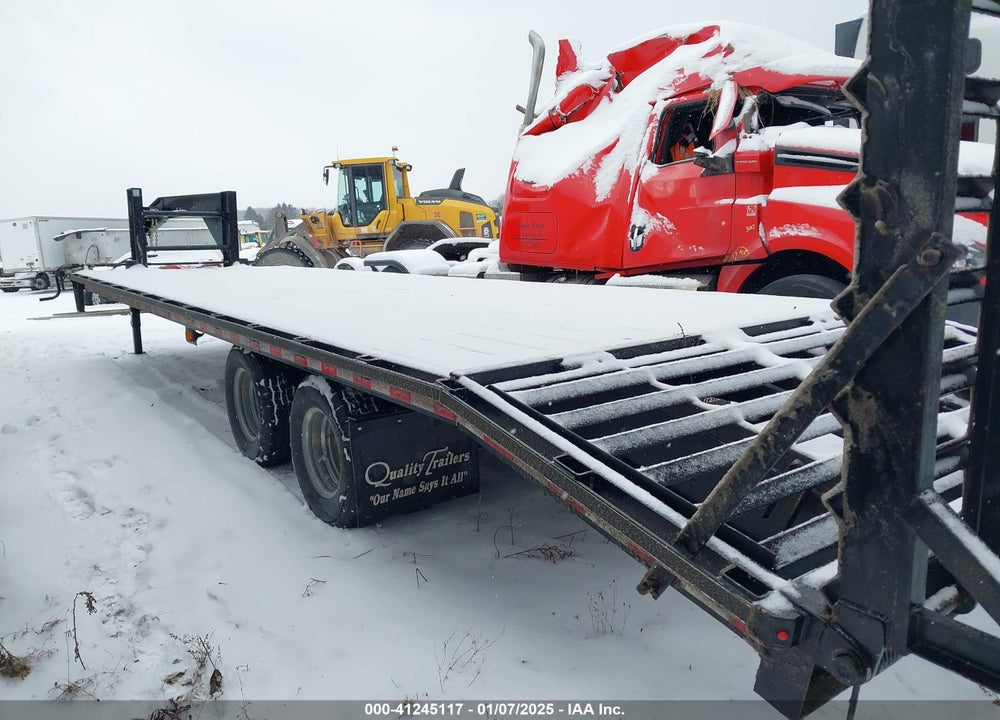 2024 QUALITY 30' GOOSENECK FLATBED VIN: 7RA2H302XRS001805