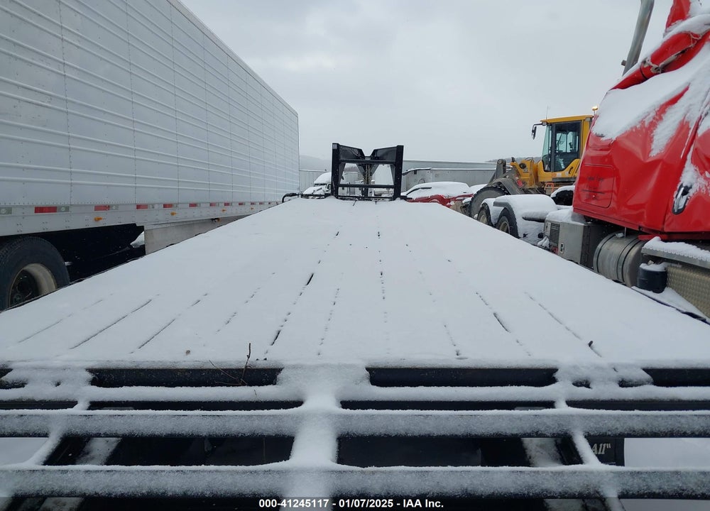 2024 QUALITY 30' GOOSENECK FLATBED VIN: 7RA2H302XRS001805