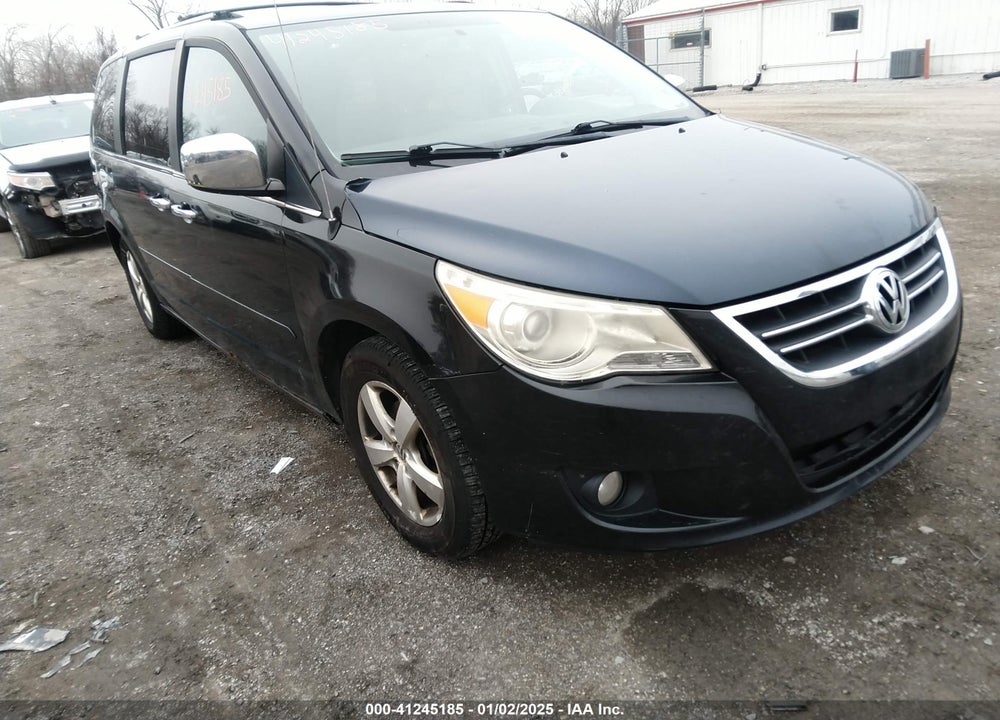 2010 VOLKSWAGEN ROUTAN SEL PREMIUM VIN: 2V4RW6DX1AR228103
