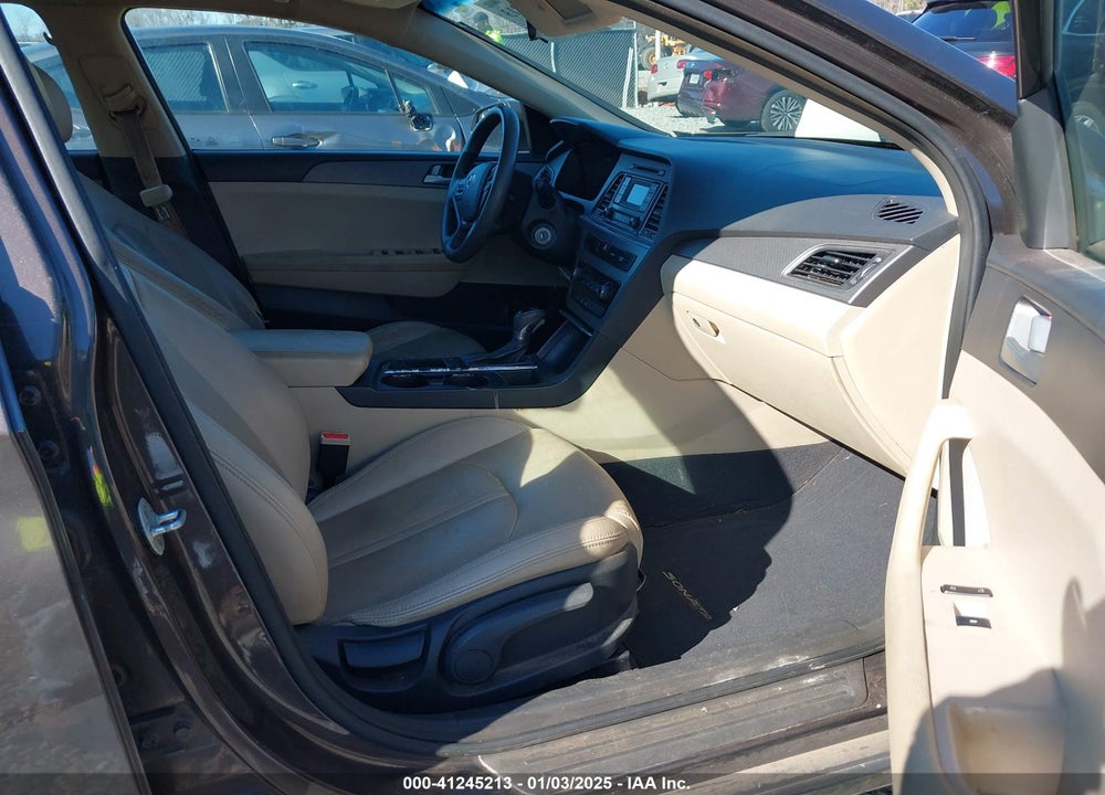 2015 HYUNDAI SONATA VIN: 5NPE24AF4FH102634