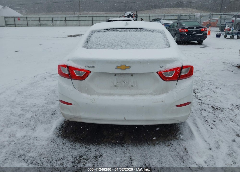 2018 CHEVROLET CRUZE VIN: 1G1BE5SM3J7149415